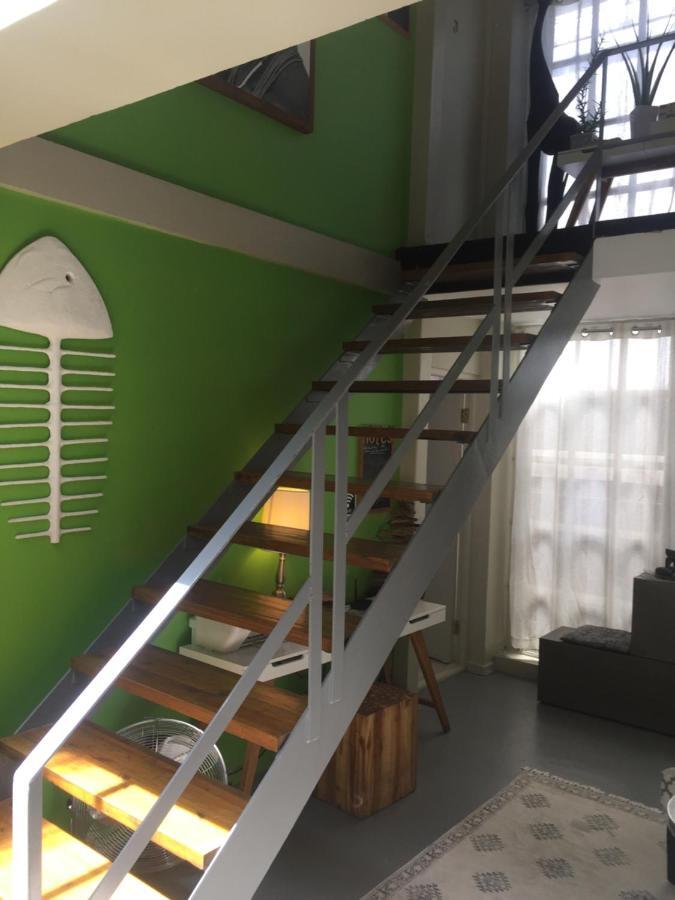 Apartment Man And Tree House Cape Town